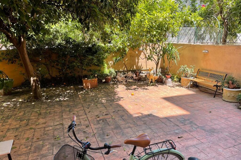Studio Stay White Room Kalamata Bagian luar foto