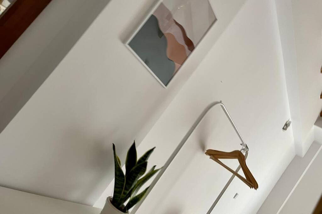 Studio Stay White Room Kalamata Bagian luar foto